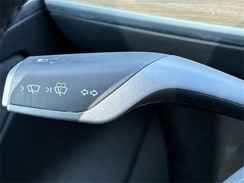 Used 2023 Tesla Model 3 Standard Range image 29