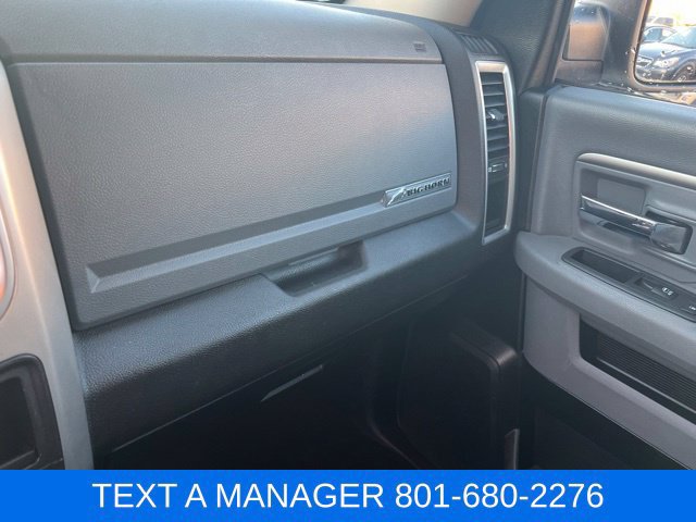 Used 2019 RAM 1500 Classic SLT AWD/4WD image 32