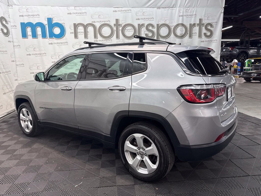 Used 2019 Jeep Compass Latitude w/ Cold Weather Group AWD/4WD image 3