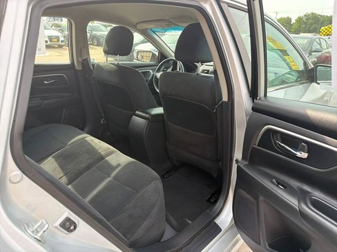 Used 2015 Nissan Altima 2.5 S w/ Power Driver Seat Package FWD image 22