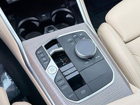 Used 2025 BMW 330i Sedan w/ Parking Assistance Package image 28