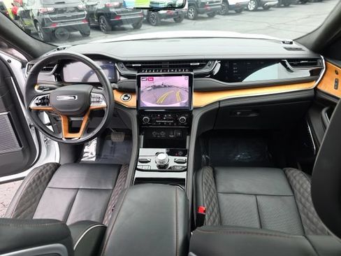 Used 2025 Jeep Grand Cherokee L Summit AWD/4WD image 63