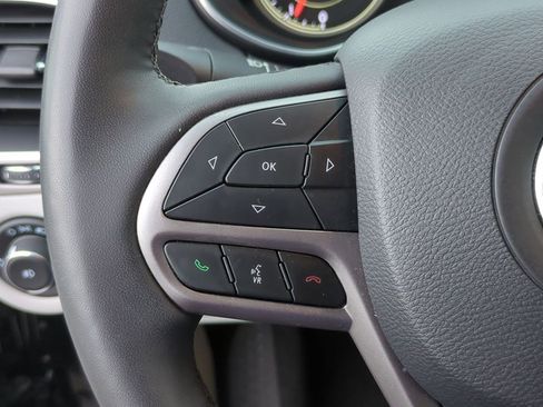 Used 2021 Jeep Cherokee Latitude Plus w/ Security Package image 11