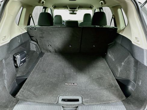 Used 2023 Nissan Rogue SV FWD image 27