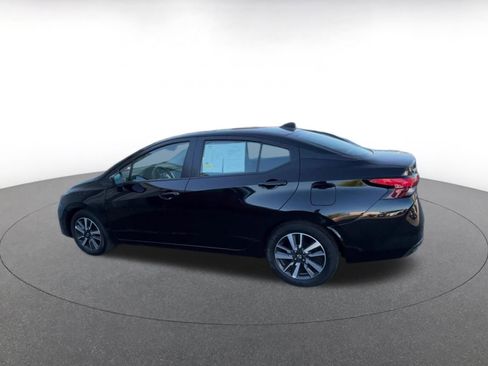 Used 2025 Nissan Versa SV FWD image 10