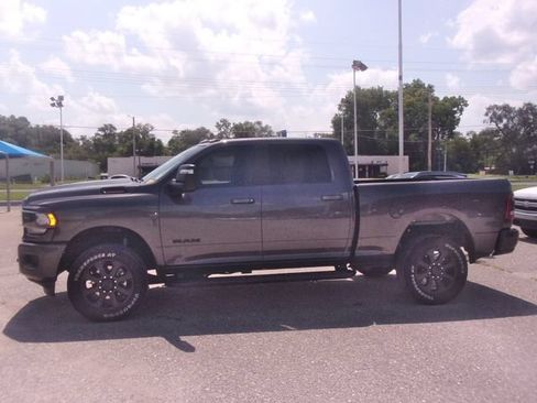Used 2024 RAM 2500 Big Horn w/ Night Edition AWD/4WD image 4
