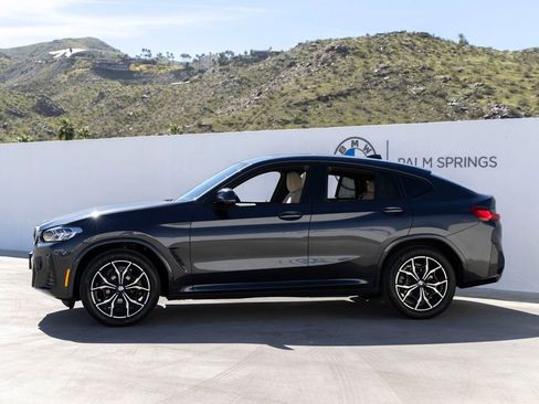 Certified 2025 BMW X4 xDrive30i image 3