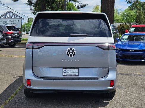 Used 2025 Volkswagen ID. Buzz Pro S Plus AWD/4WD image 4