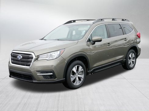 Used 2022 Subaru Ascent Premium w/ Convenience Package image 3