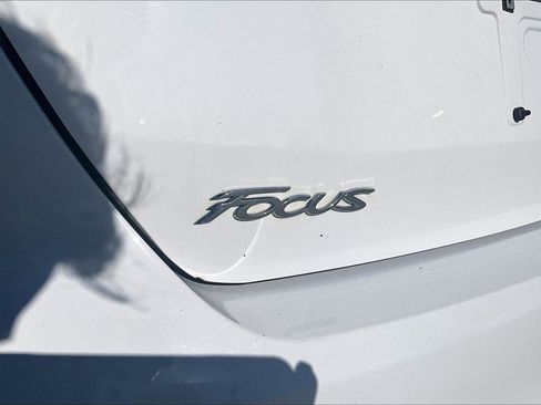 Used 2018 Ford Focus ST FWD image 9