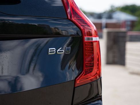 Certified 2023 Volvo XC90 B6 Ultimate w/ Protection Package Premier AWD/4WD image 6