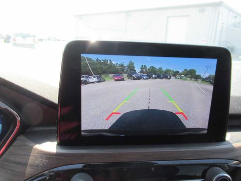 Used 2020 Ford Escape Titanium AWD/4WD image 28