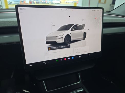 Used 2026 Tesla Model Y Long Range image 19