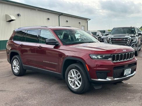 Used 2023 Jeep Grand Cherokee L Laredo w/ Luxury Tech Group I AWD/4WD image 7