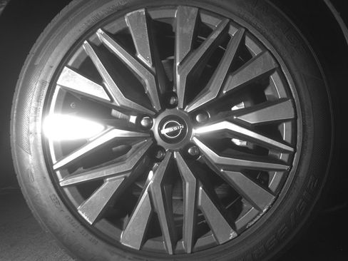Used 2025 Nissan Altima 2.5 SV FWD image 12