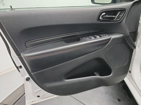 Used 2023 Dodge Durango GT image 9
