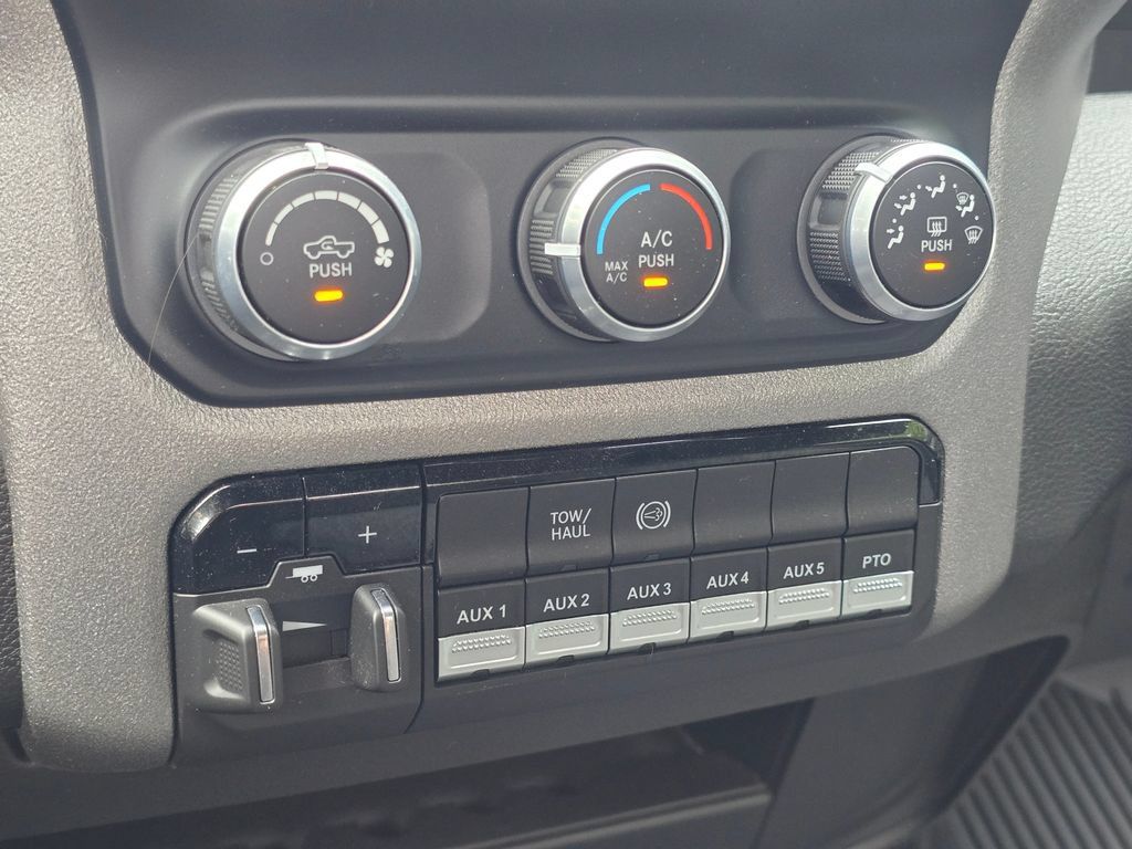 Used 2023 RAM 5500 Tradesman AWD/4WD image 38