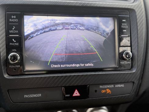 Used 2020 Mitsubishi Outlander Sport ES image 18