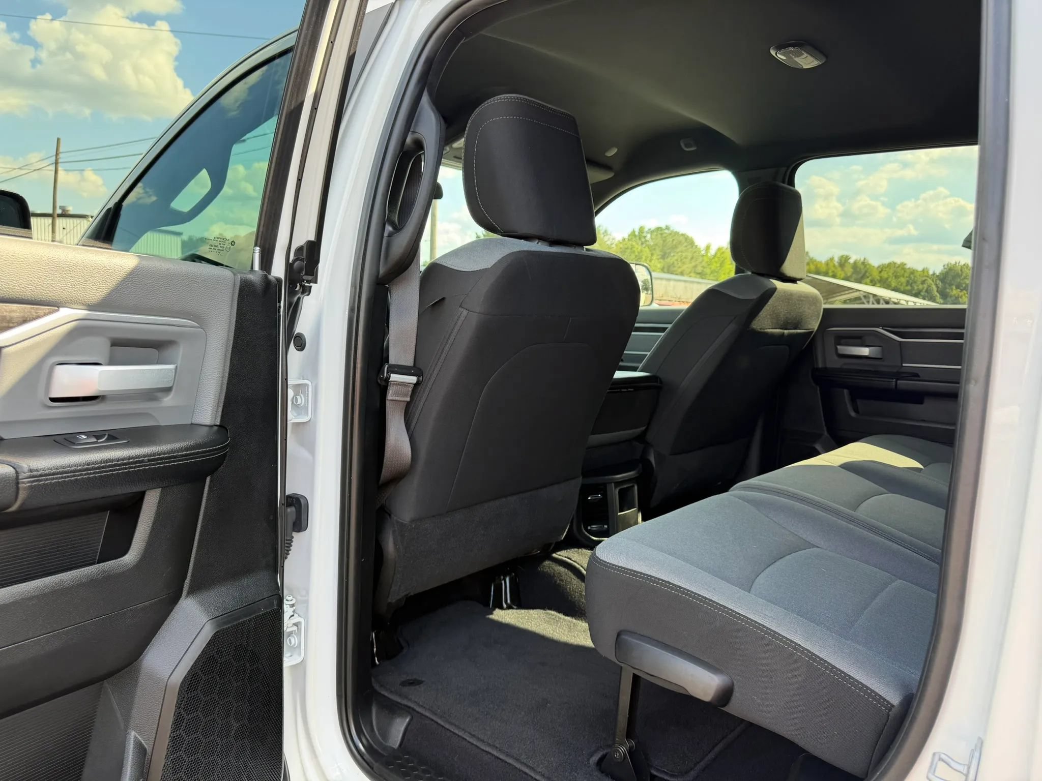 Used 2022 RAM 2500 Big Horn AWD/4WD image 20