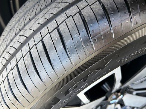 New 2025 Mitsubishi Outlander SE image 15