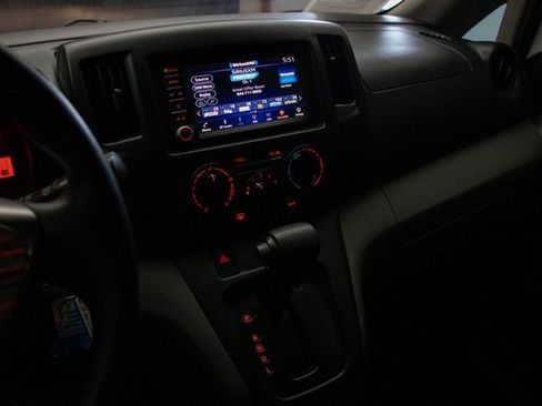 Used 2021 Nissan NV200 SV w/ Sliding Door Glass Package image 27