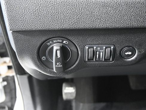 Used 2023 Chrysler 300 Touring L w/ Popular Equipment Group image 24