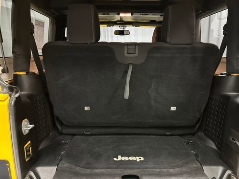 Used 2015 Jeep Wrangler Sahara w/ Dual Top Group image 21