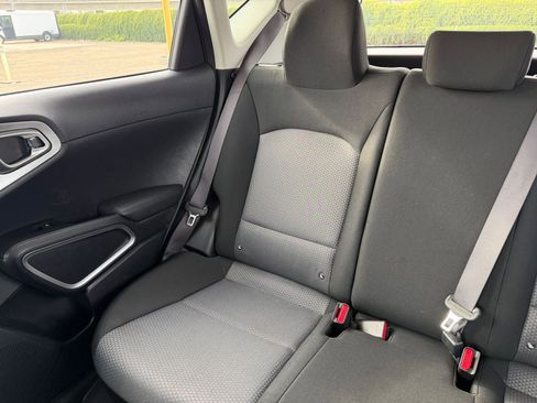 Used 2025 Kia Soul LX w/ LX Technology Package image 37