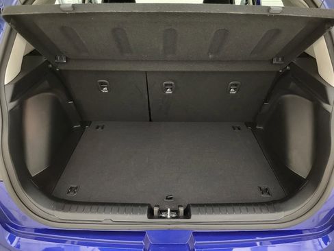 Used 2025 Hyundai Venue SEL image 21