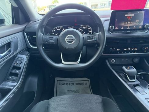 Certified 2021 Nissan Rogue SV image 30