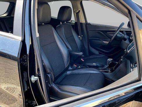 Used 2018 Buick Encore Sport Touring AWD/4WD image 9