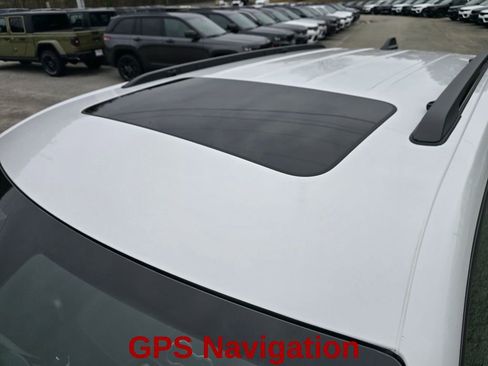 New 2026 Jeep Grand Cherokee Altitude AWD/4WD image 22