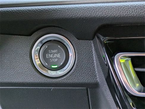 Certified 2026 Chevrolet Traverse LT w/ Driver Confidence Package image 22