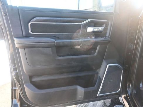 Used 2024 RAM 3500 Laramie w/ Night Edition image 17