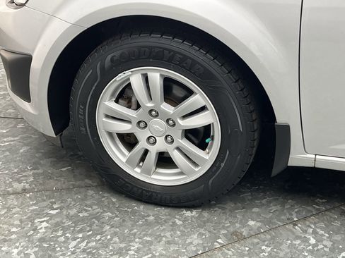 Used 2014 Chevrolet Sonic LT image 23