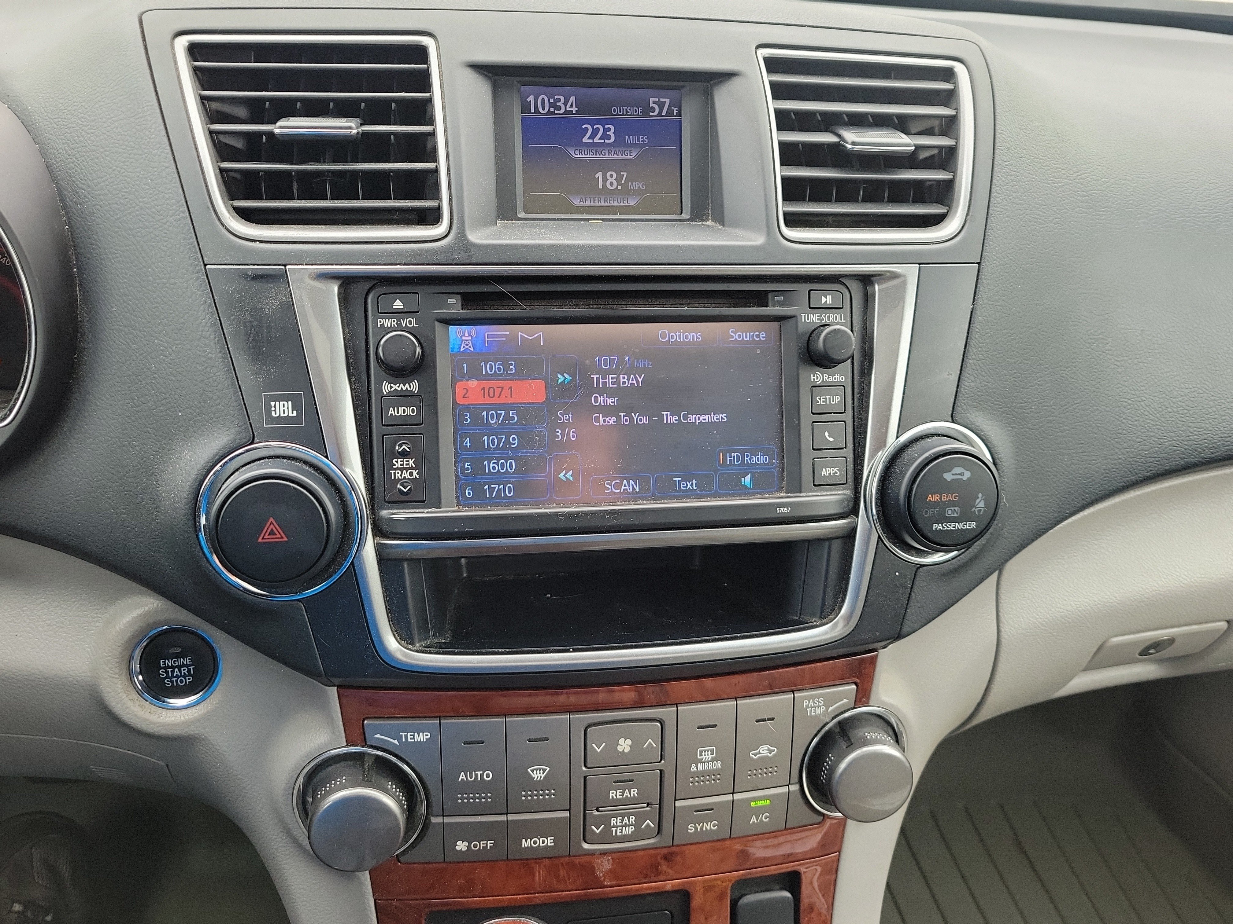 Used 2013 Toyota Highlander Limited AWD/4WD image 21