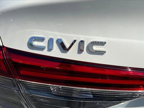 Used 2024 Honda Civic Touring image 30
