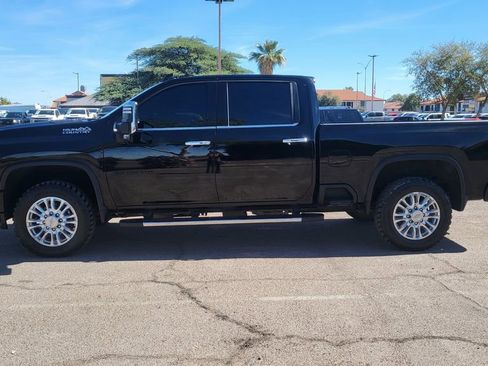 Used 2020 Chevrolet Silverado 2500 High Country w/ Z71 Off-Road Package image 5