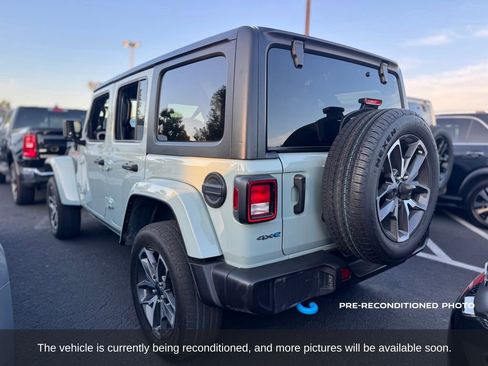Used 2024 Jeep Wrangler Unlimited w/ LED Headlamp & Fog Lamp Group AWD/4WD image 4