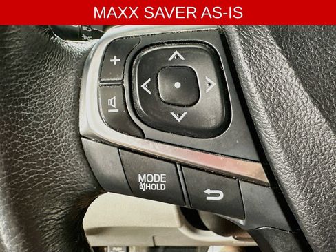Used 2017 Toyota Camry XLE FWD image 21