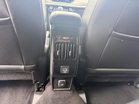 Used 2024 Jeep Compass Limited AWD/4WD image 17