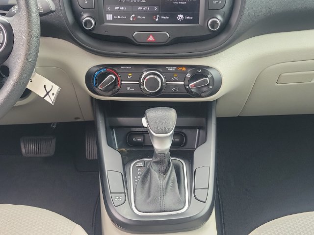 Certified 2024 Kia Soul LX FWD image 17