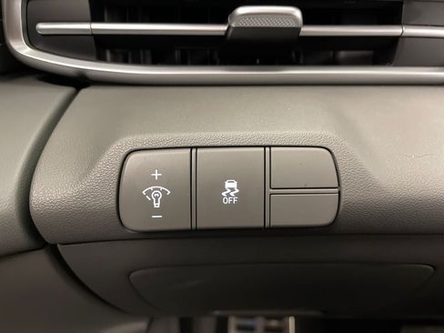 Certified 2025 Hyundai Elantra Sport FWD image 30