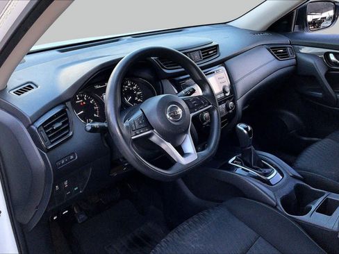 Used 2017 Nissan Rogue S w/ Appearance Package FWD image 16