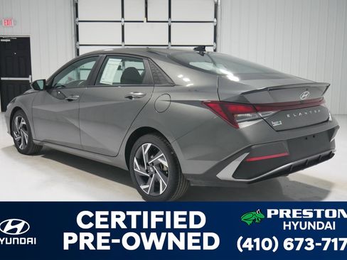 Used 2025 Hyundai Elantra Sport image 7
