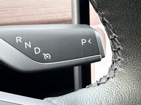 Used 2023 Tesla Model 3 Standard Range image 13