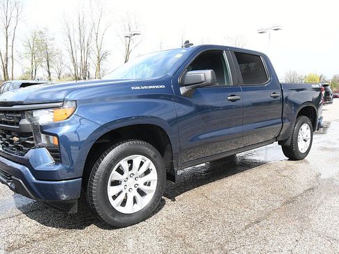 Used 2023 Chevrolet Silverado 1500 Custom AWD/4WD image 3