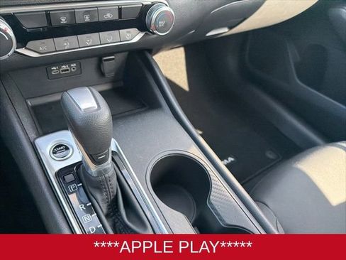 Used 2025 Nissan Altima 2.5 SV FWD image 19