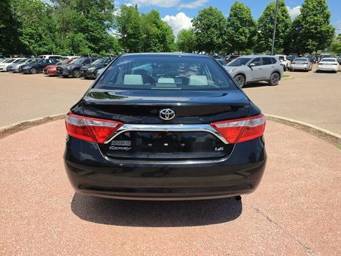 Used 2015 Toyota Camry LE FWD image 4