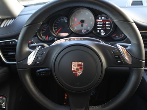 Used 2013 Porsche Panamera S image 17